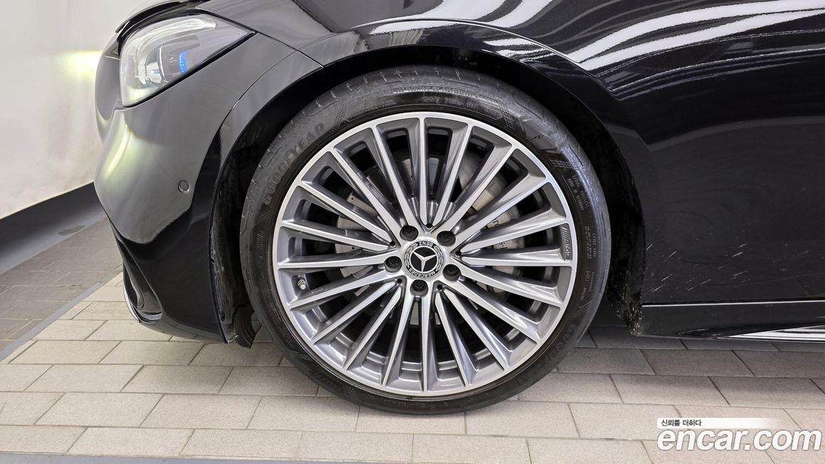 Mercedes-Benz C-Class 2023