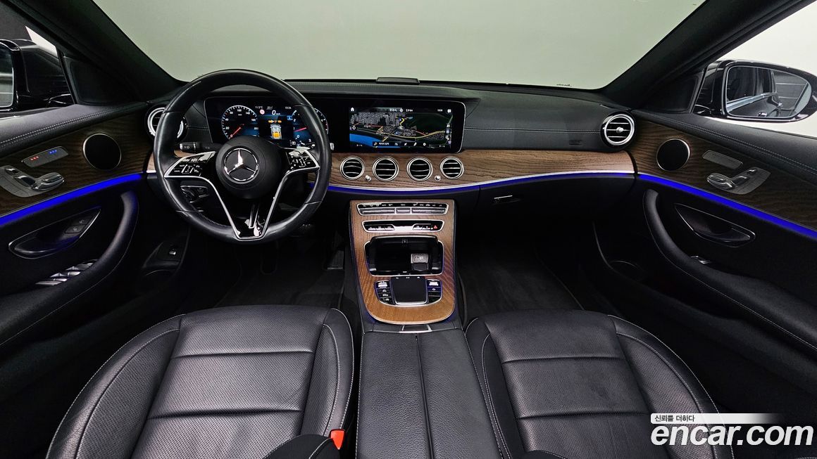 Mercedes-Benz E-Class 2022