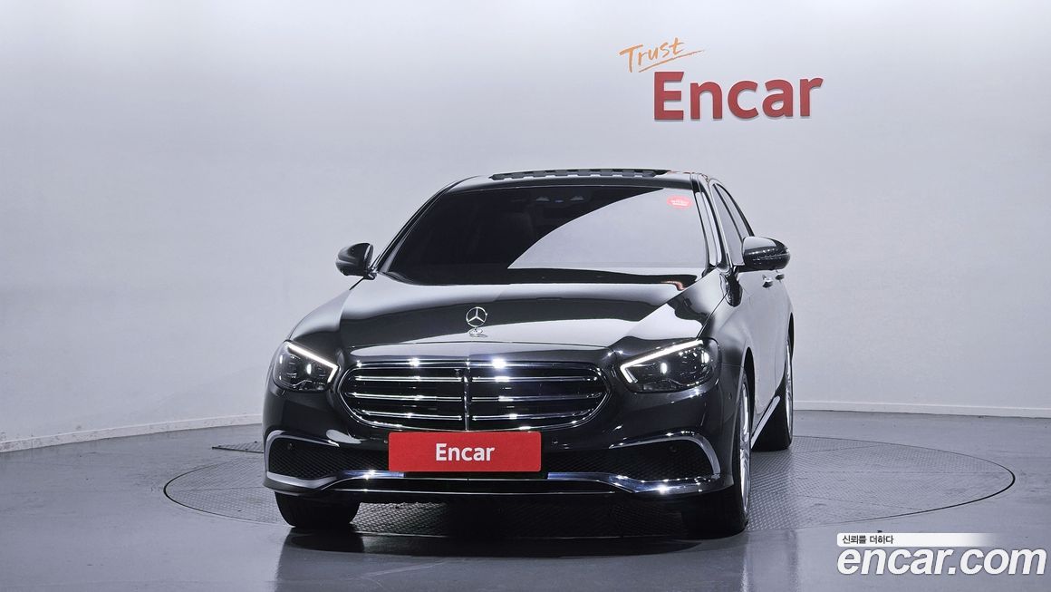 Mercedes-Benz E-Class 2022