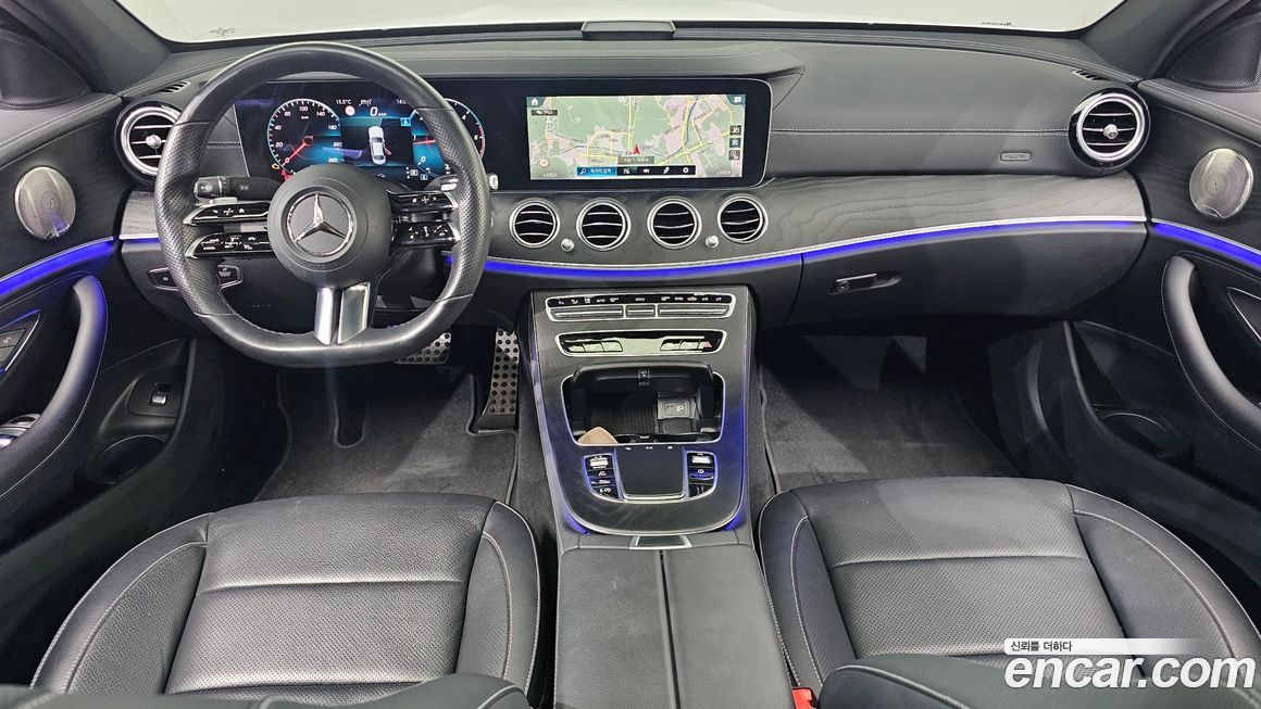 Mercedes-Benz E-Class 2022