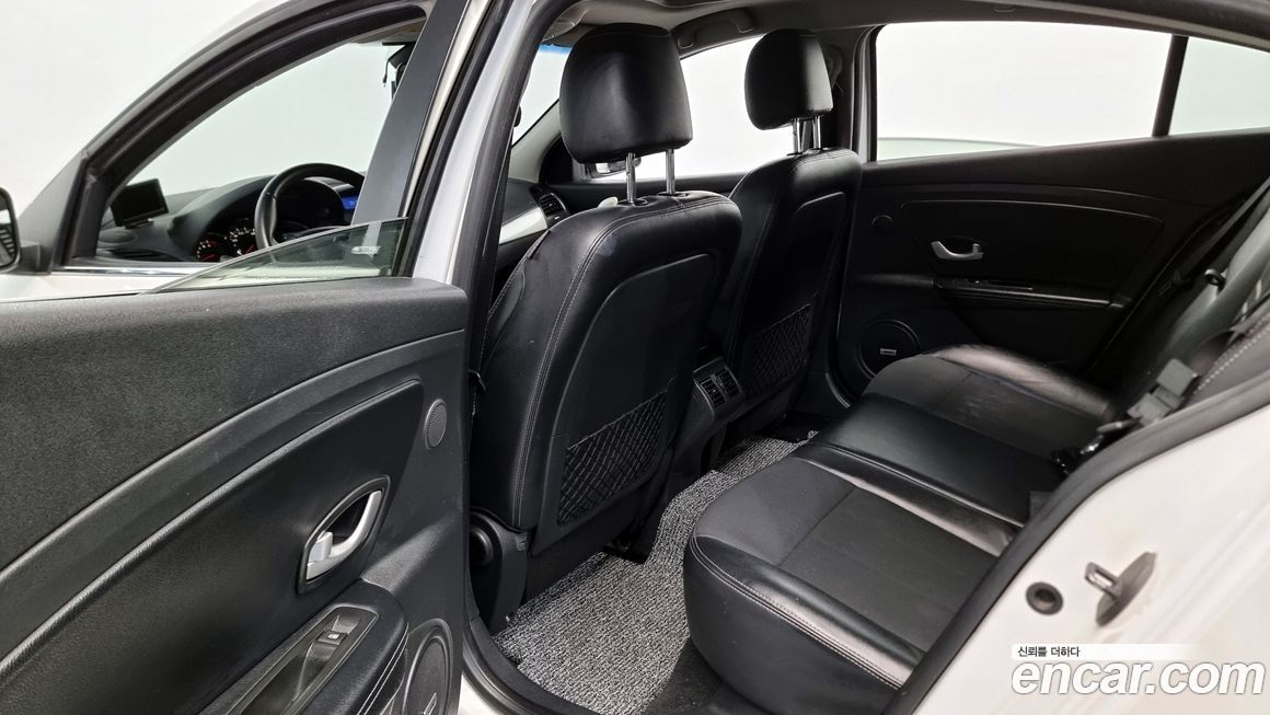 Renault-KoreaSamsung SM3 2012