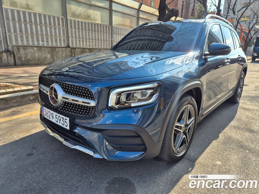 Mercedes-Benz GLB-Class 2023