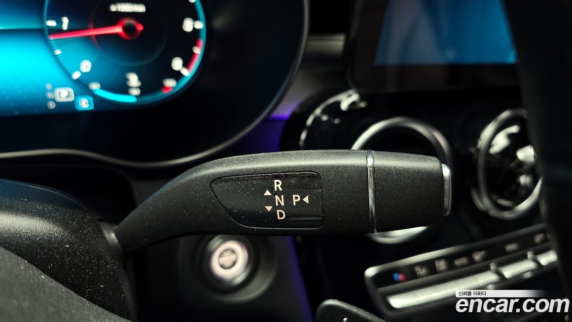 Mercedes-Benz GLC-Class 2020