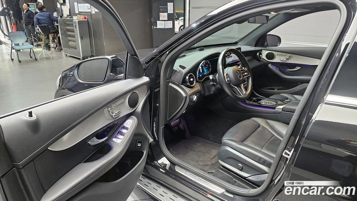 Mercedes-Benz GLC-Class 2020