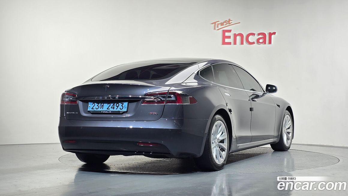 Tesla Model S 2019