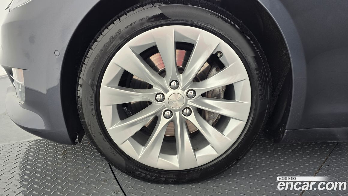 Tesla Model S 2019