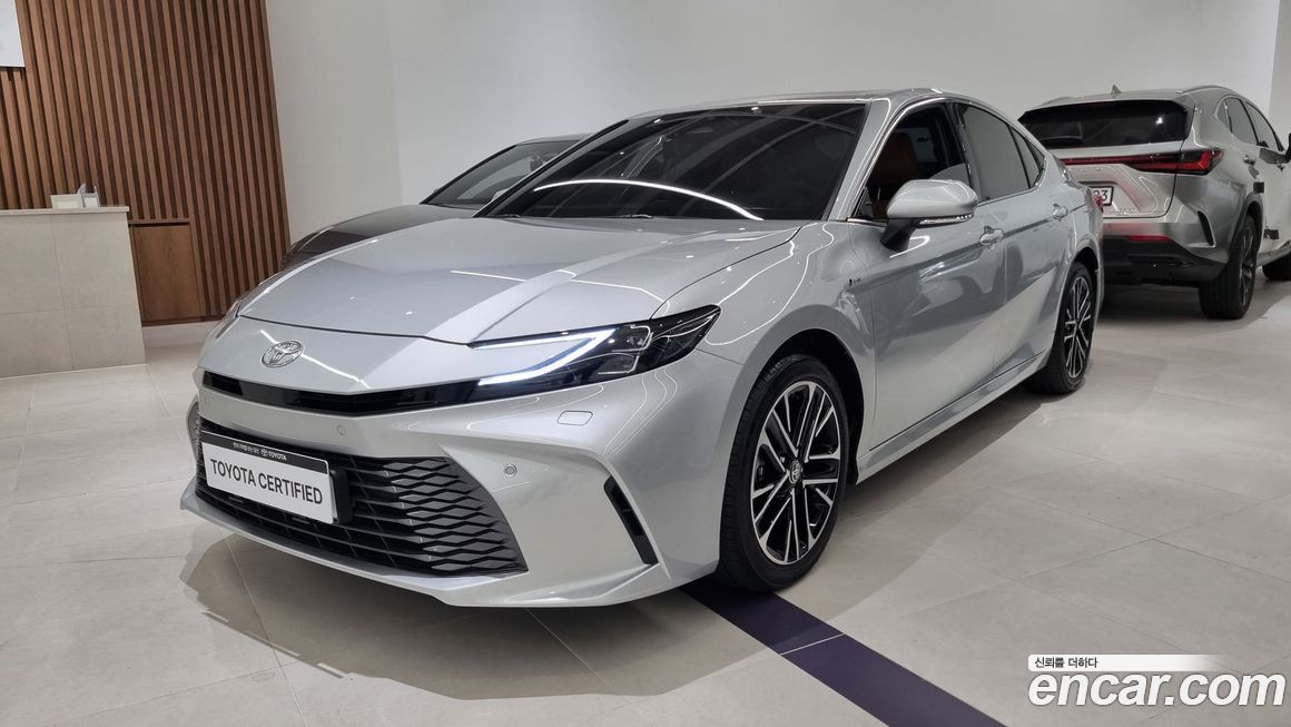 Toyota Camry 2025