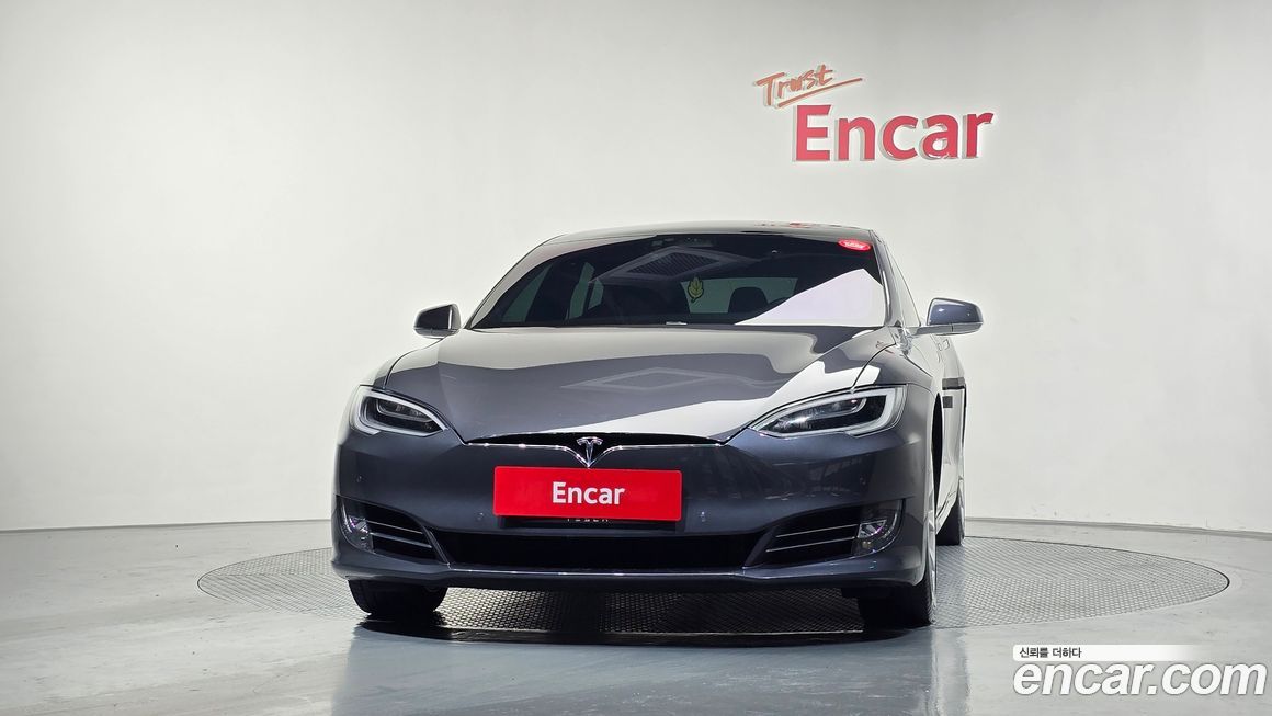 Tesla Model S 2019