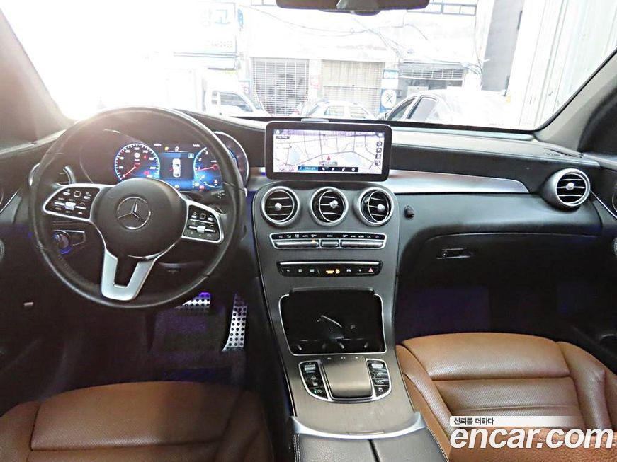 Mercedes-Benz GLC-Class 2021