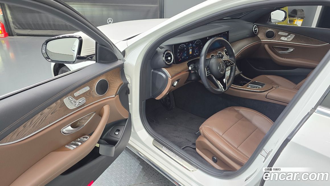 Mercedes-Benz E-Class 2023