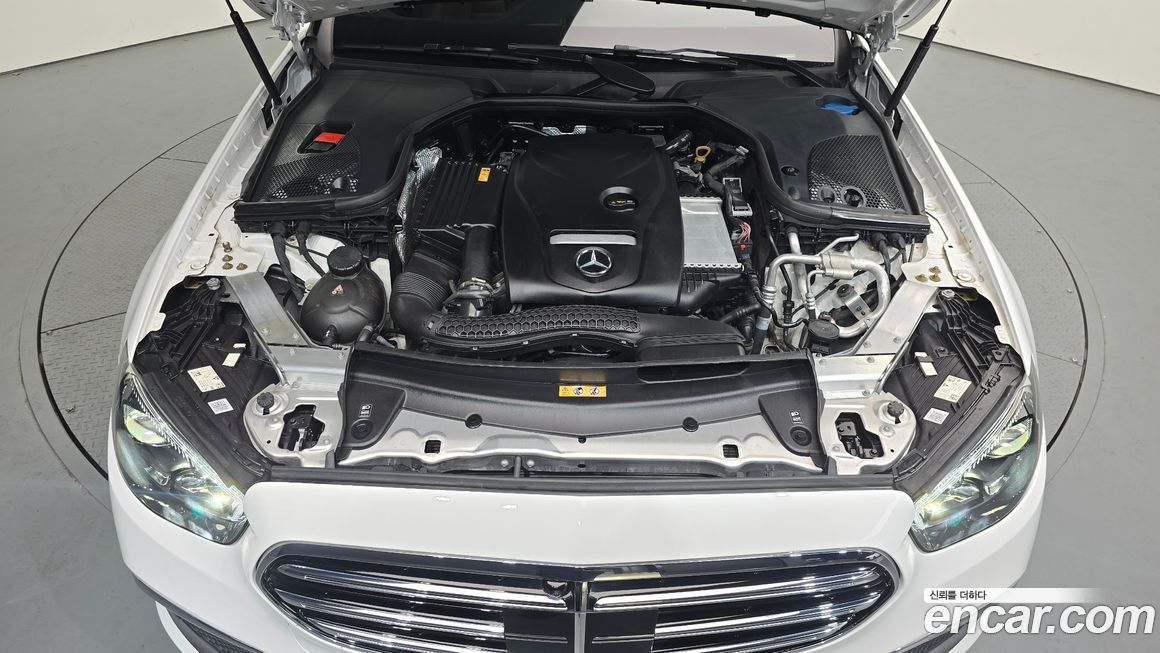 Mercedes-Benz E-Class 2023