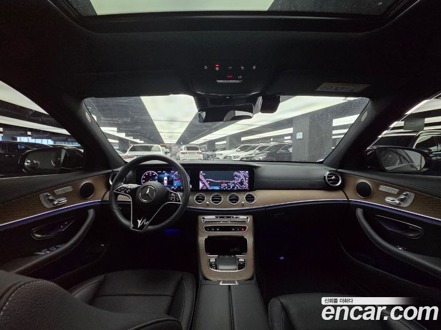 Mercedes-Benz E-Class 2022