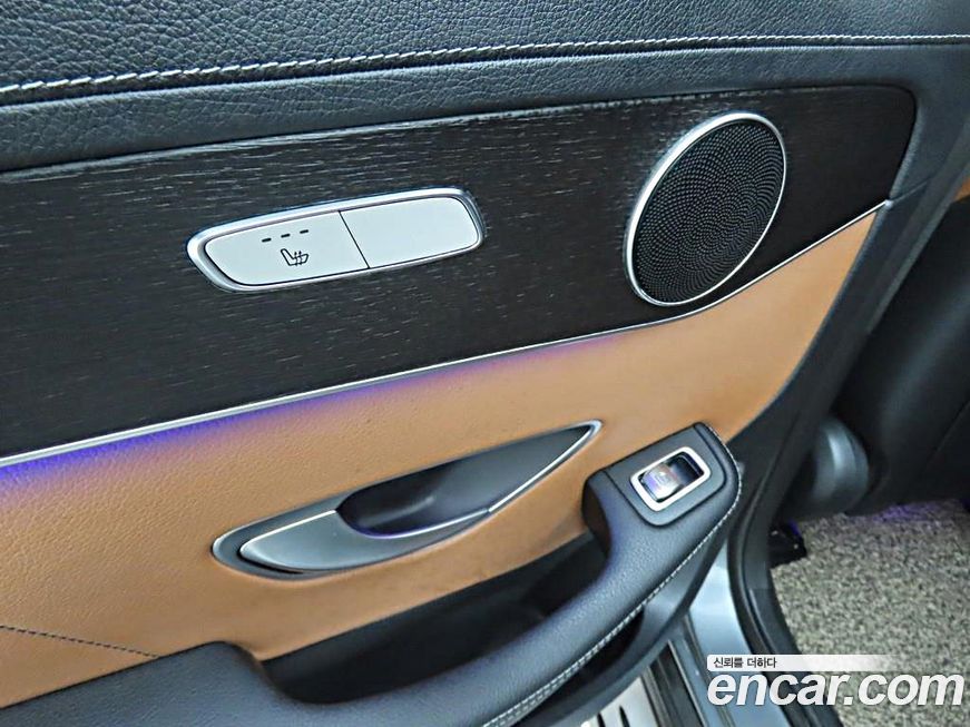 Mercedes-Benz GLC-Class 2021