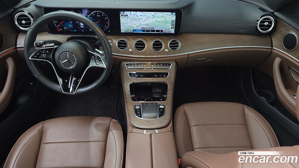 Mercedes-Benz E-Class 2023