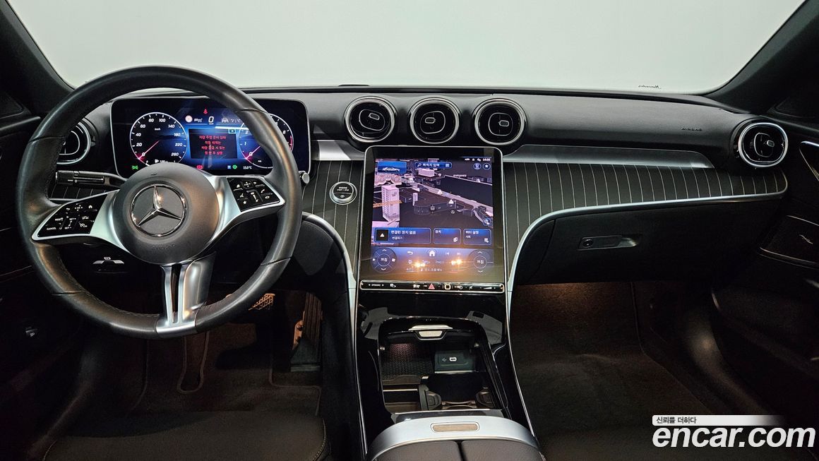 Mercedes-Benz C-Class 2024