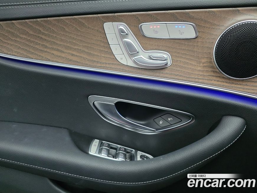 Mercedes-Benz E-Class 2022