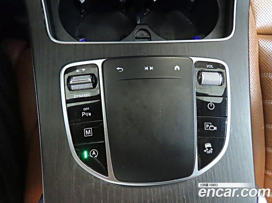 Mercedes-Benz GLC-Class 2021