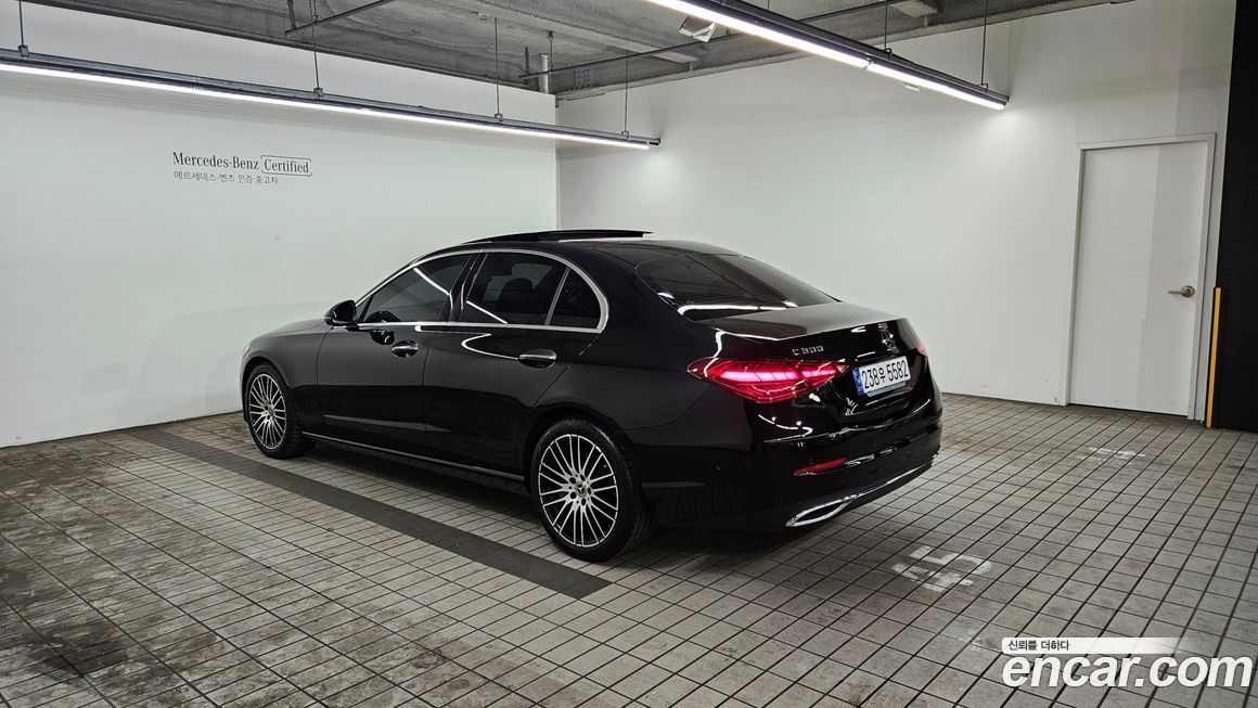 Mercedes-Benz C-Class 2024