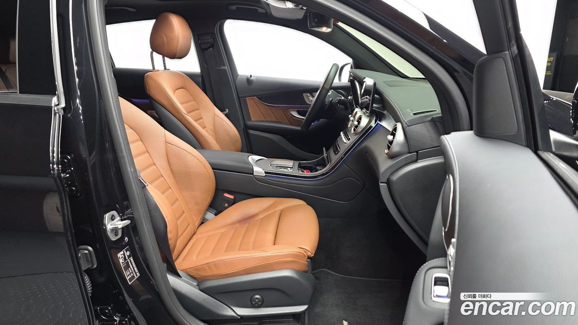 Mercedes-Benz GLC-Class 2023