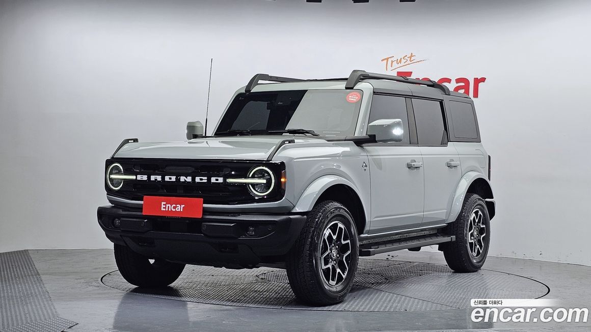 Ford Bronco 2023