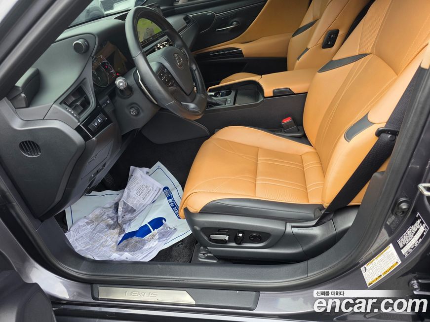 Lexus ES 2024