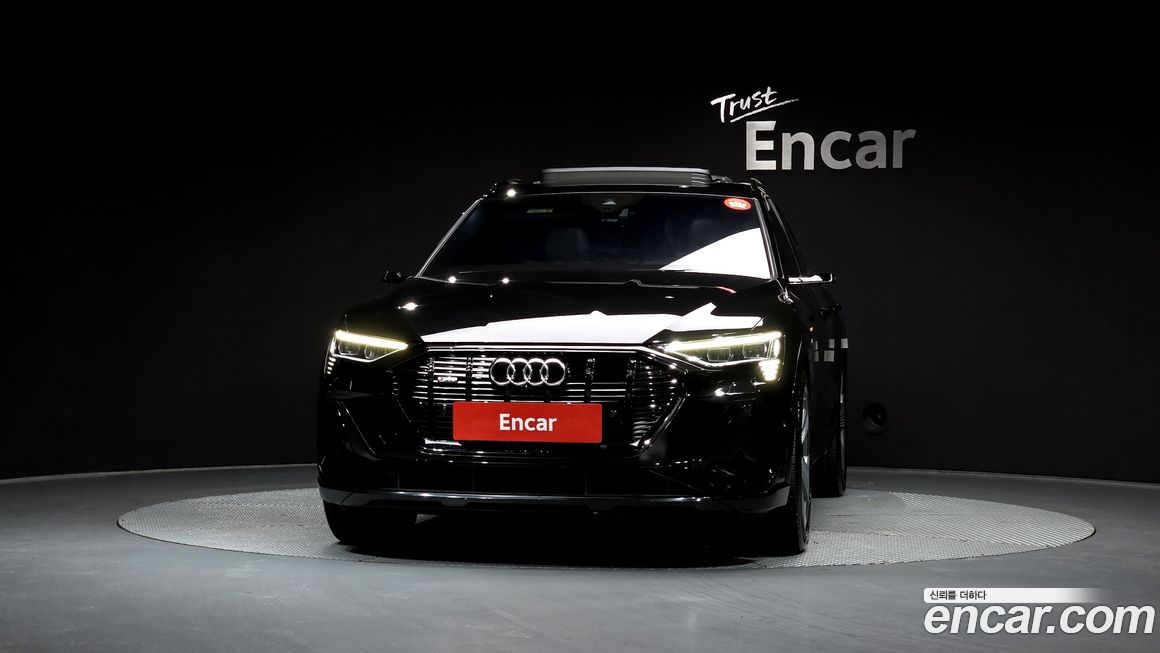Audi e-tron 2022