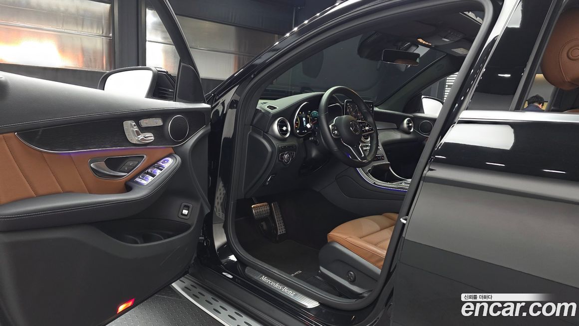 Mercedes-Benz GLC-Class 2023