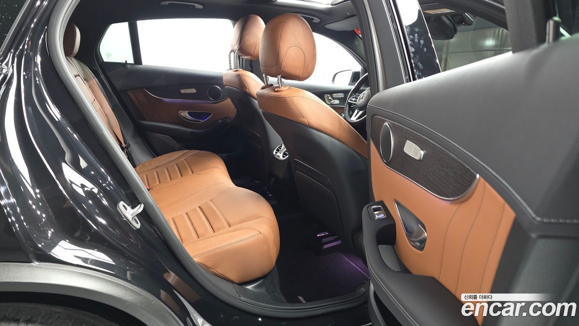 Mercedes-Benz GLC-Class 2023