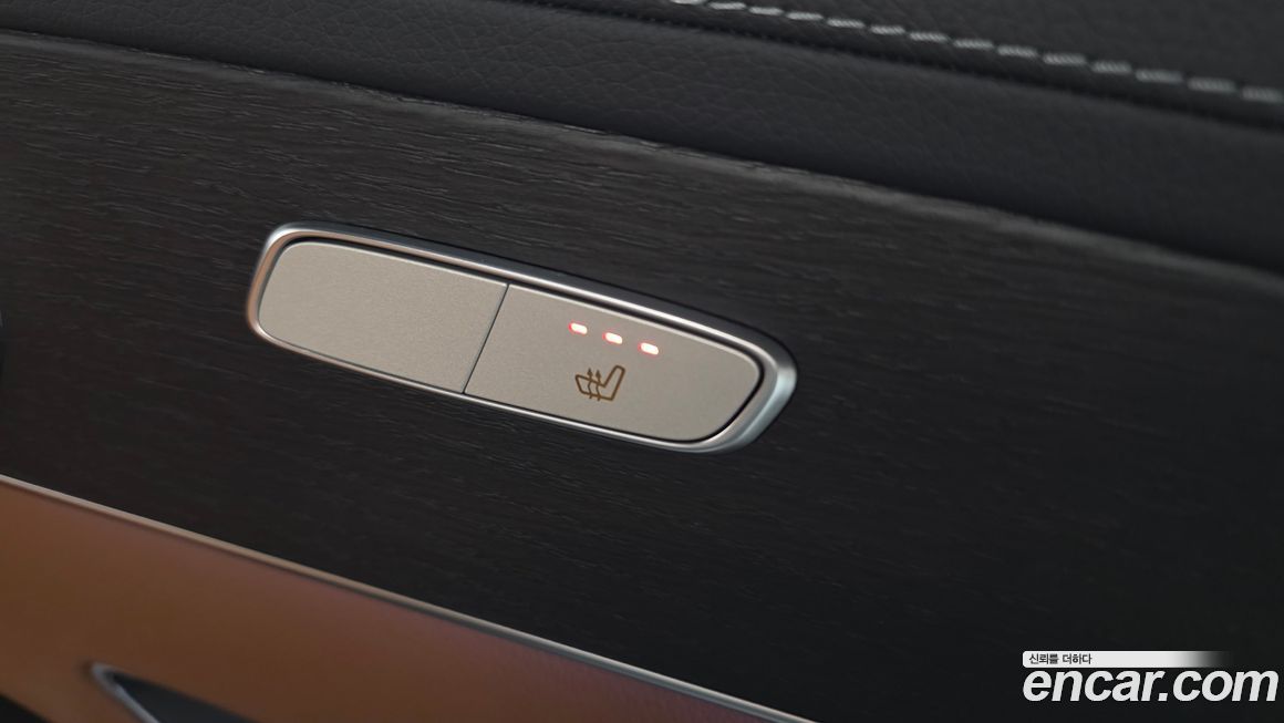 Mercedes-Benz GLC-Class 2023
