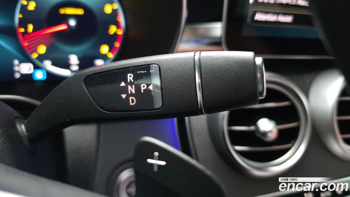 Mercedes-Benz GLC-Class 2023