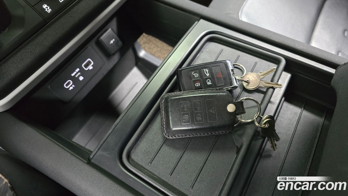 Land Rover Defender 2020
