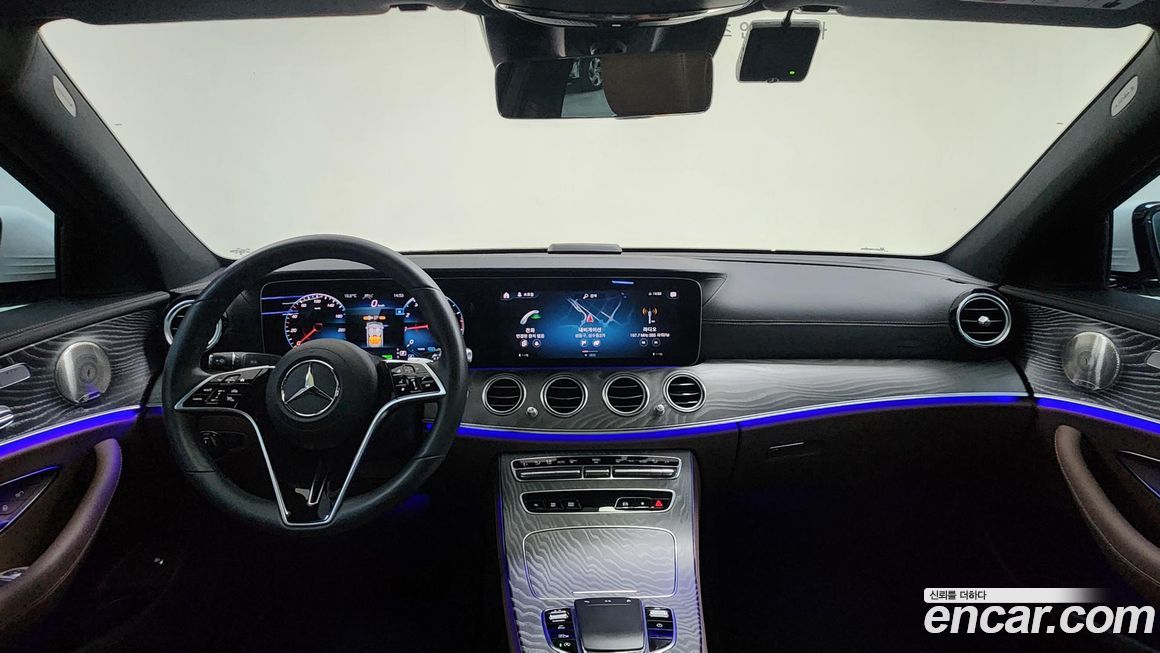 Mercedes-Benz E-Class 2023
