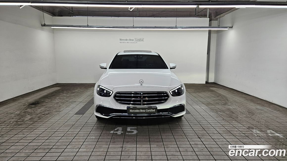 Mercedes-Benz E-Class 2023