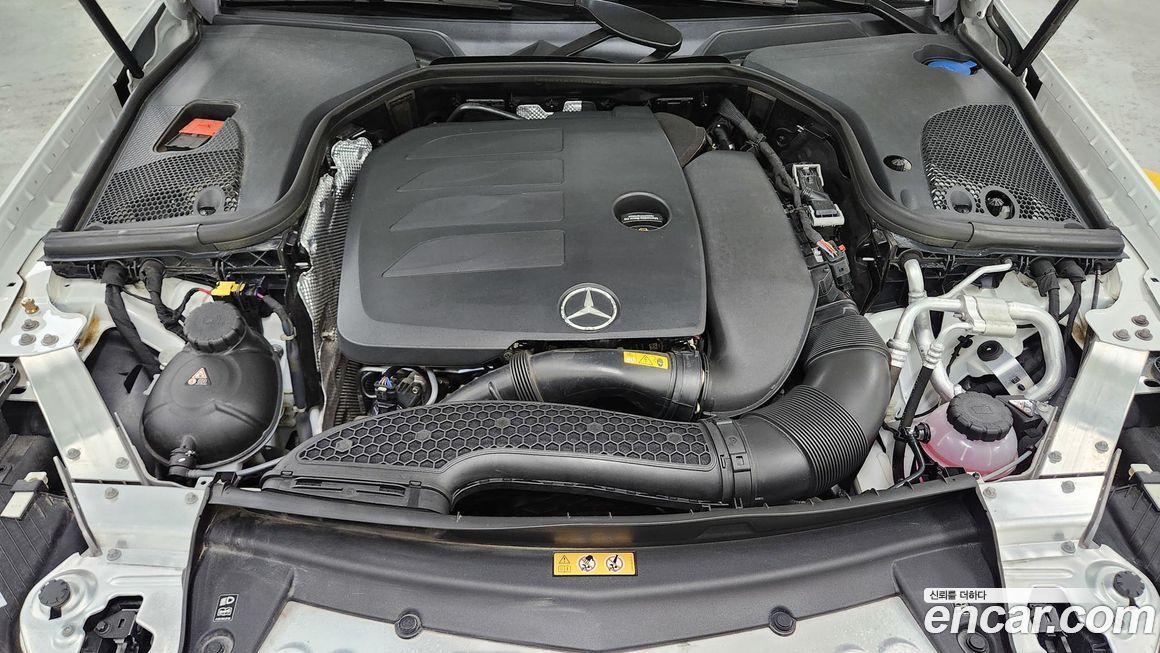 Mercedes-Benz E-Class 2023