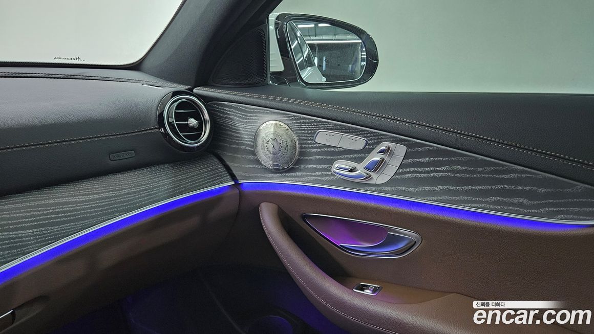 Mercedes-Benz E-Class 2023