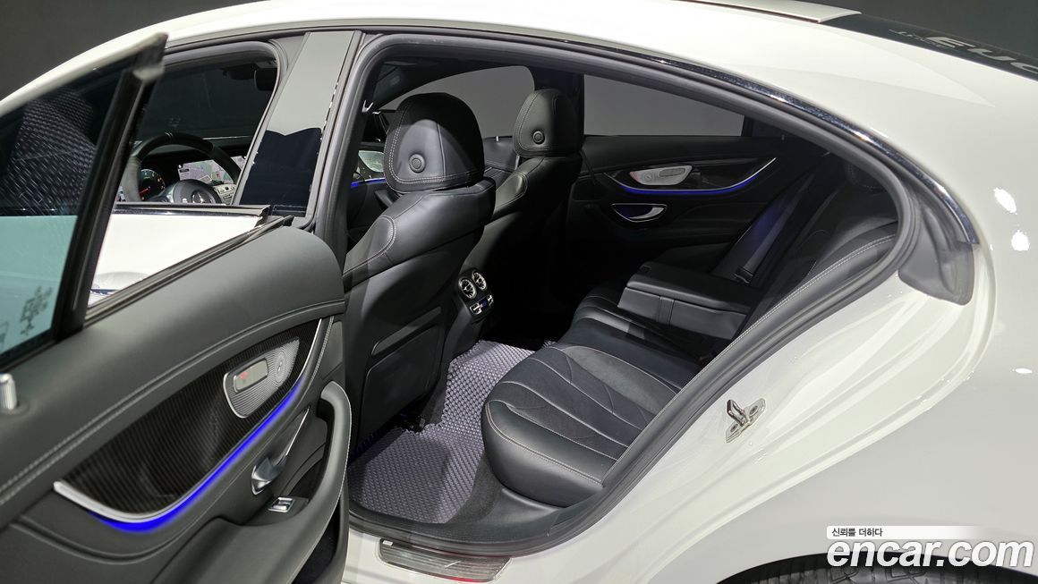 Mercedes-Benz CLS-Class 2021