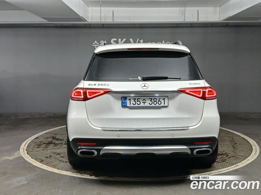 Mercedes-Benz GLE-Class 2021