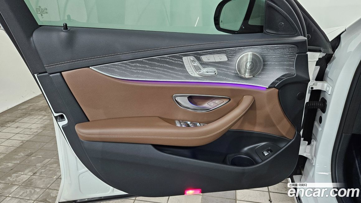 Mercedes-Benz E-Class 2023