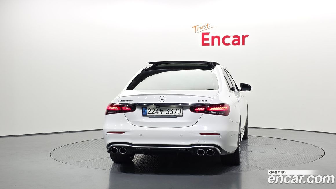 Mercedes-Benz E-Class 2021