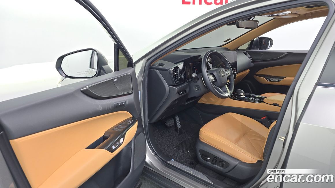 Lexus NX 2024