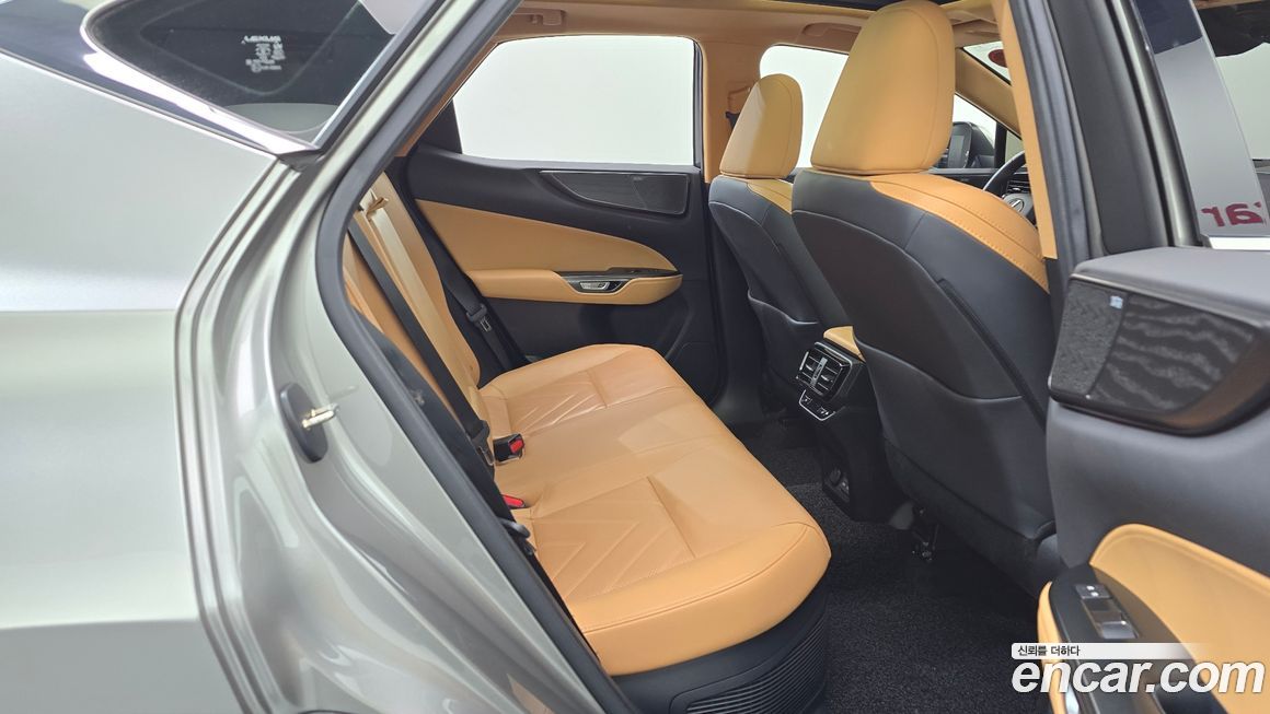 Lexus NX 2024