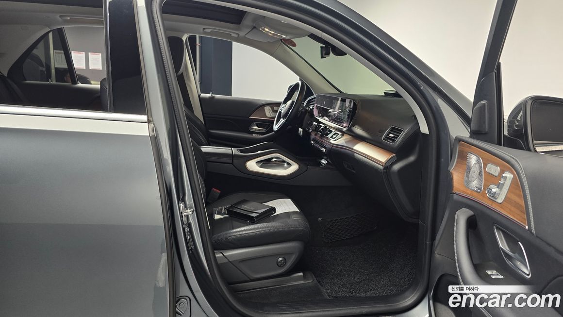 Mercedes-Benz GLE-Class 2021