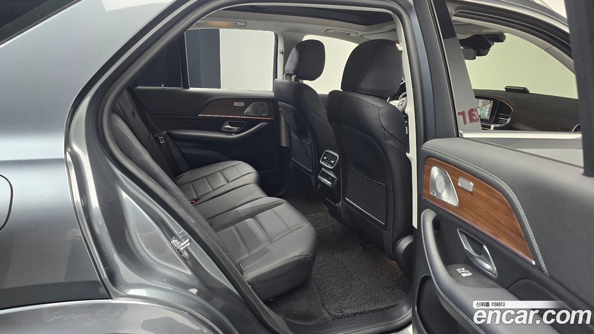 Mercedes-Benz GLE-Class 2021