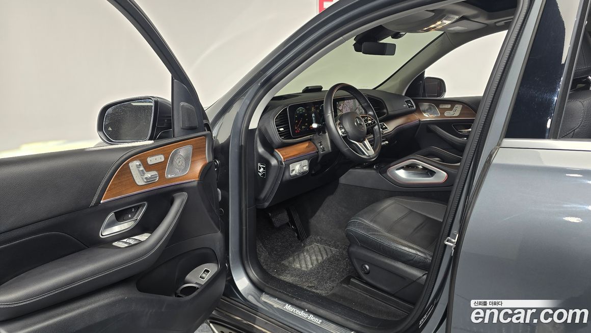 Mercedes-Benz GLE-Class 2021