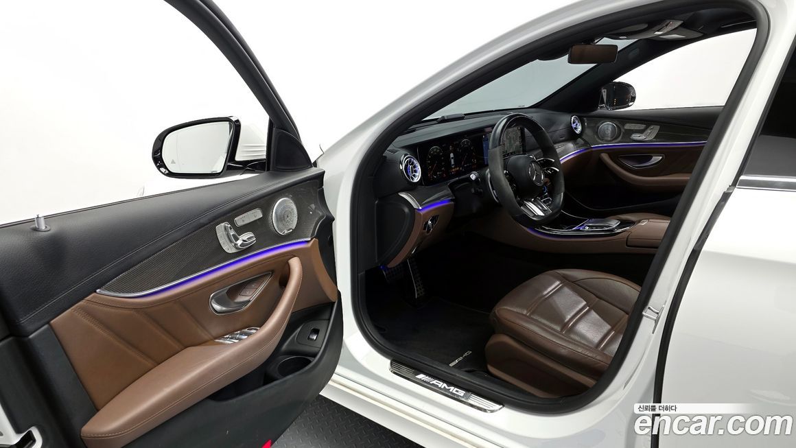 Mercedes-Benz E-Class 2021