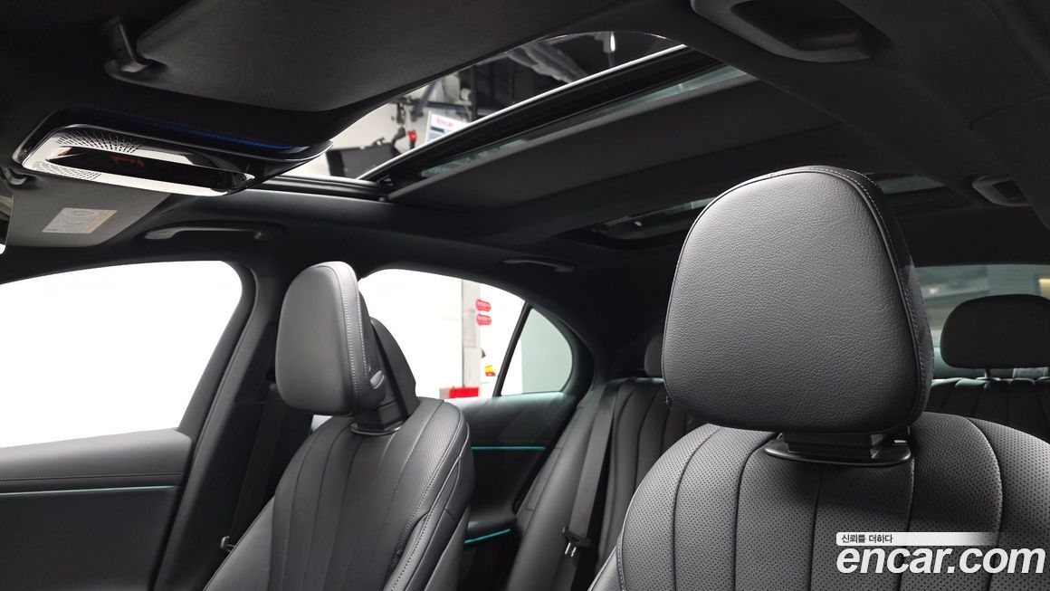 Mercedes-Benz E-Class 2025