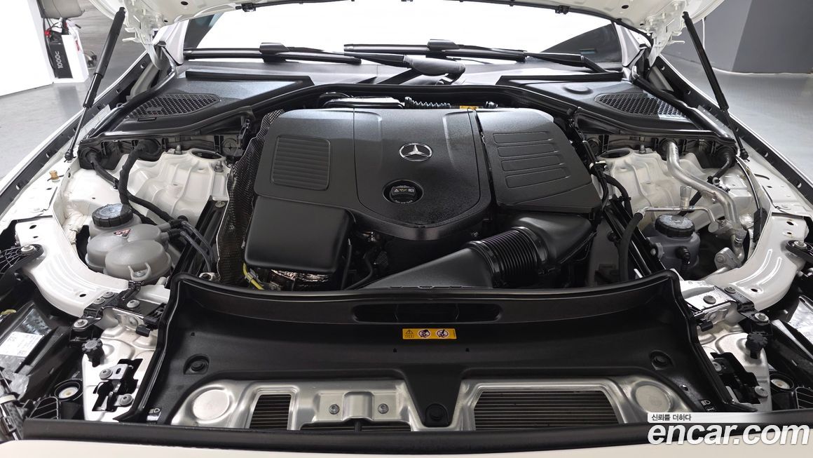 Mercedes-Benz E-Class 2025