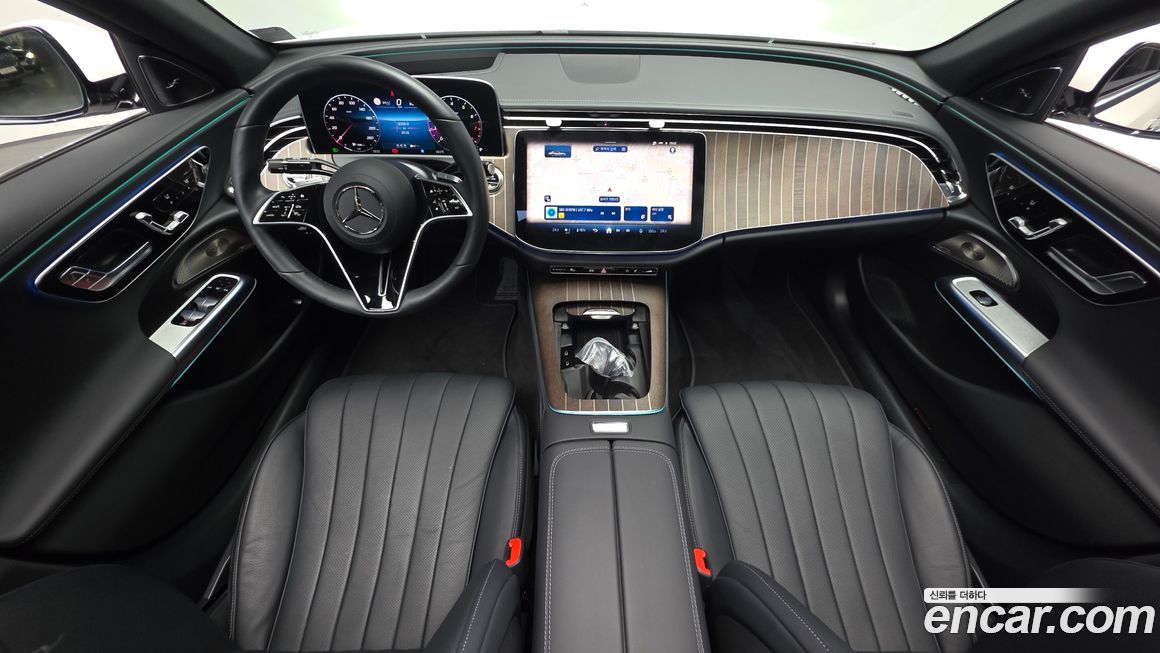 Mercedes-Benz E-Class 2025
