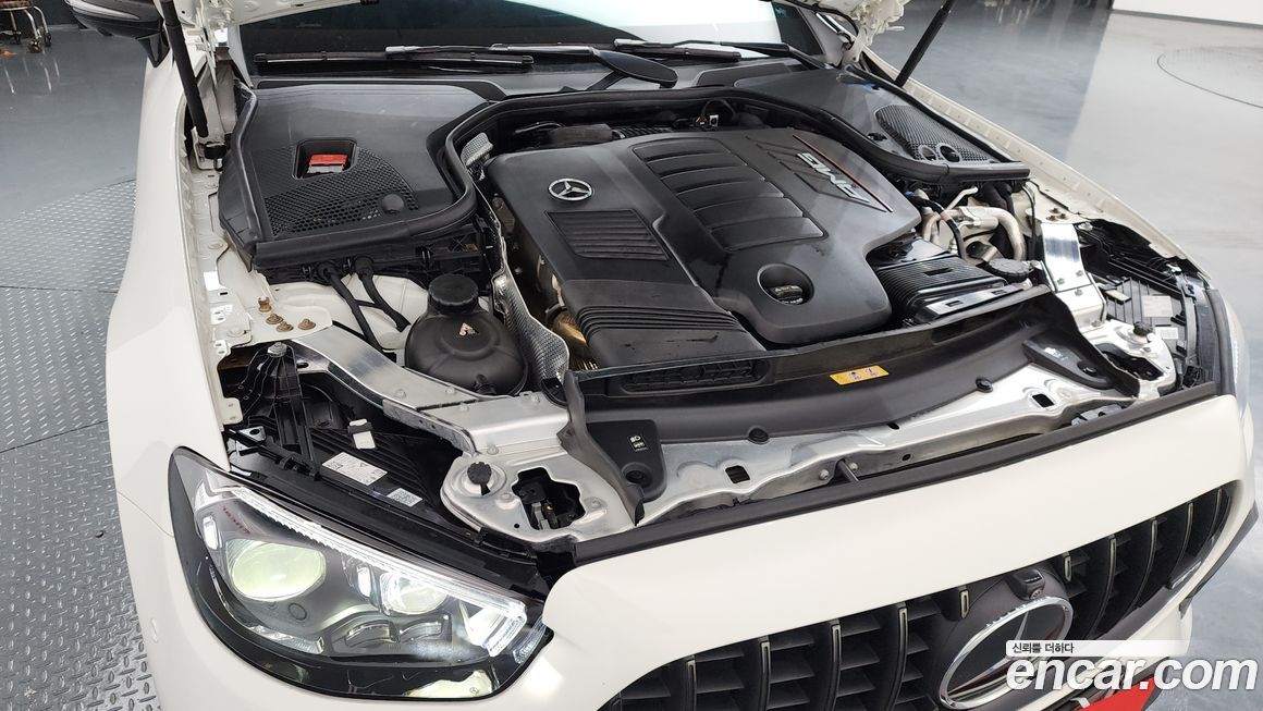 Mercedes-Benz E-Class 2023