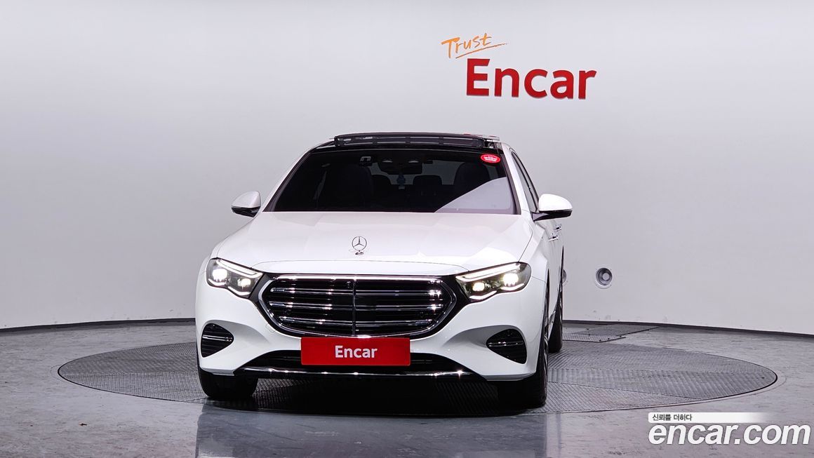 Mercedes-Benz E-Class 2024